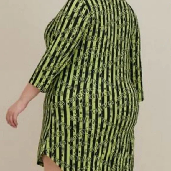 TORRID BETTLEJUICE NIGHTGOWN
NIGHTSHIRT
TORRID SIZE 1 (14/16) NEW - Picture 7 of 7